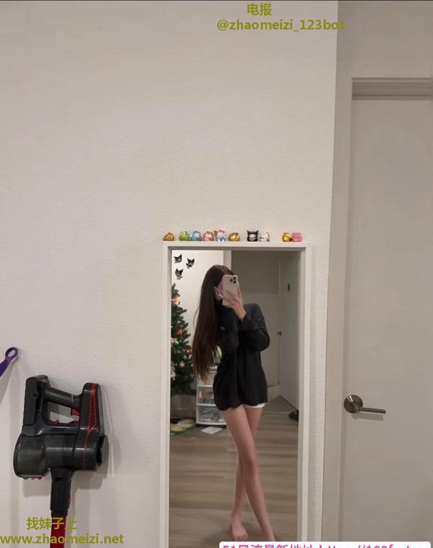 嫩妹粉穴多汁小骚货刚下海