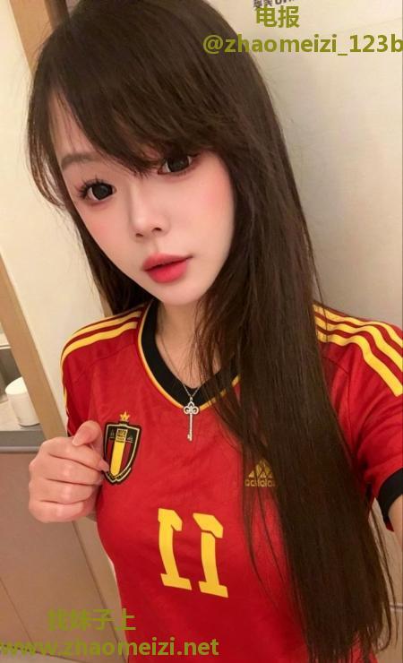 回锅鱼子酱老师