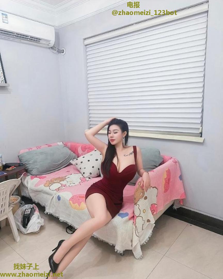 小骚妹水润刚做的穴粉紧致