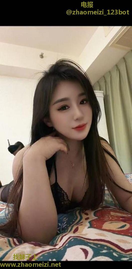 兼职大长腿骚逼妹