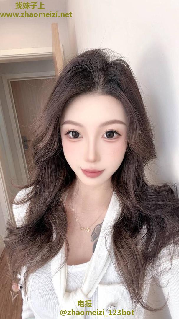 梦梦🌹放假做几天兼职 