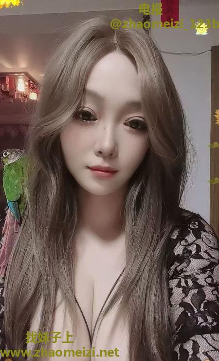 D奶热情喷水少妇