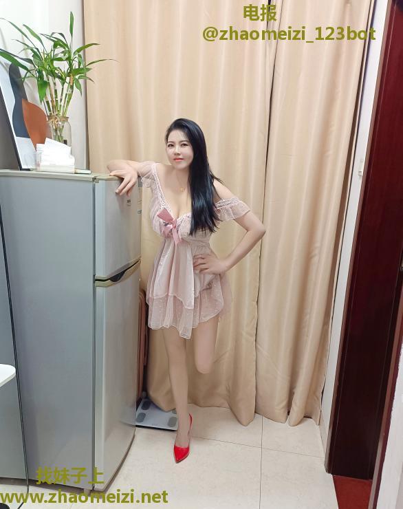 性感闷骚御姐