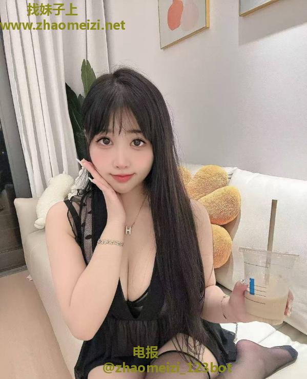风骚制服大奶诗诗
