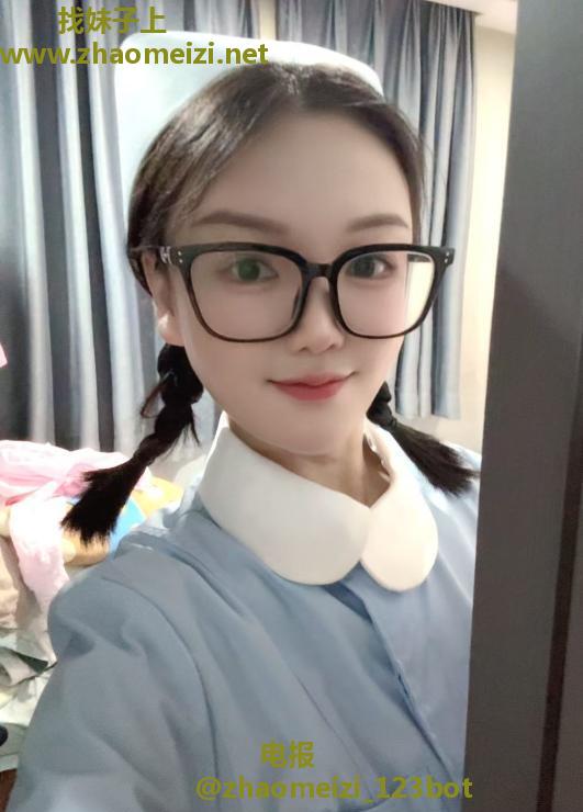 白云小护士依依