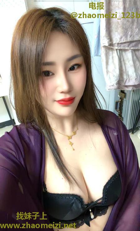 口活超爽的大胸少妇