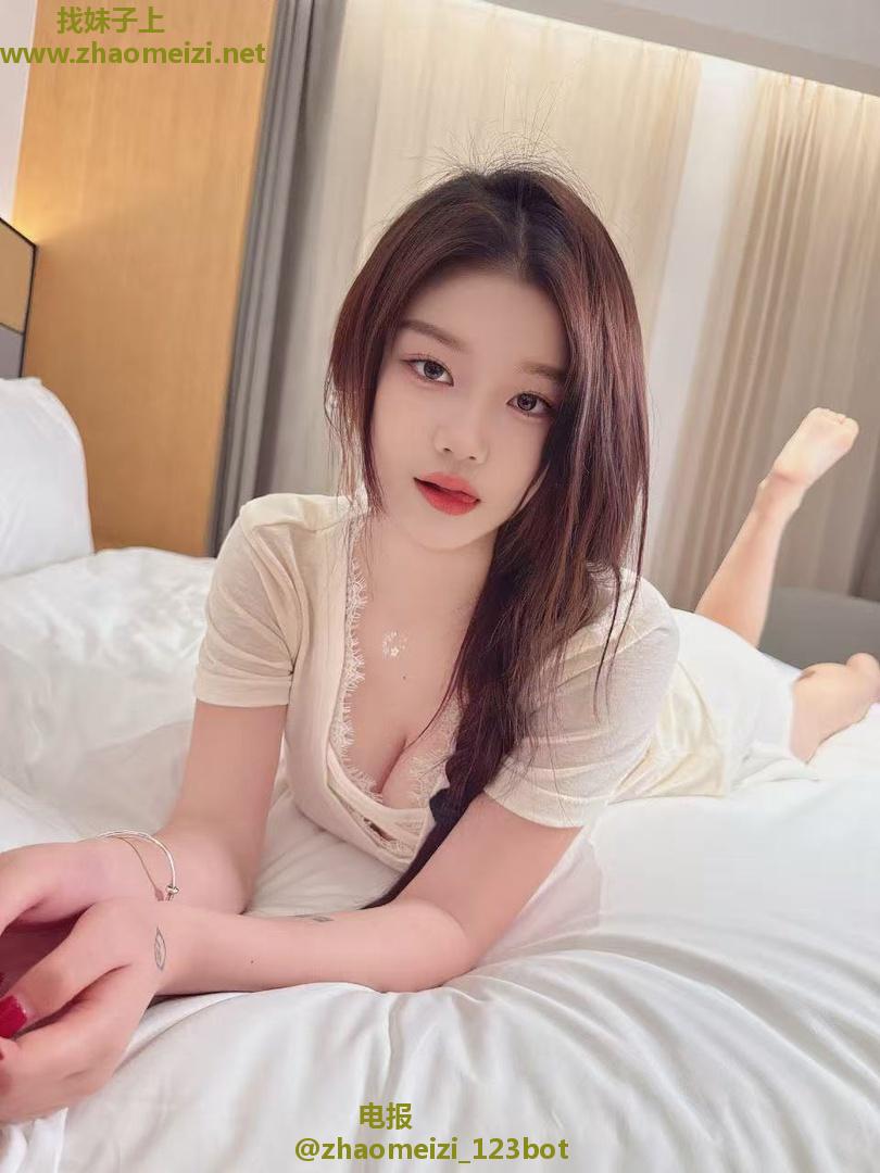 姑苏丰满性感骚货
