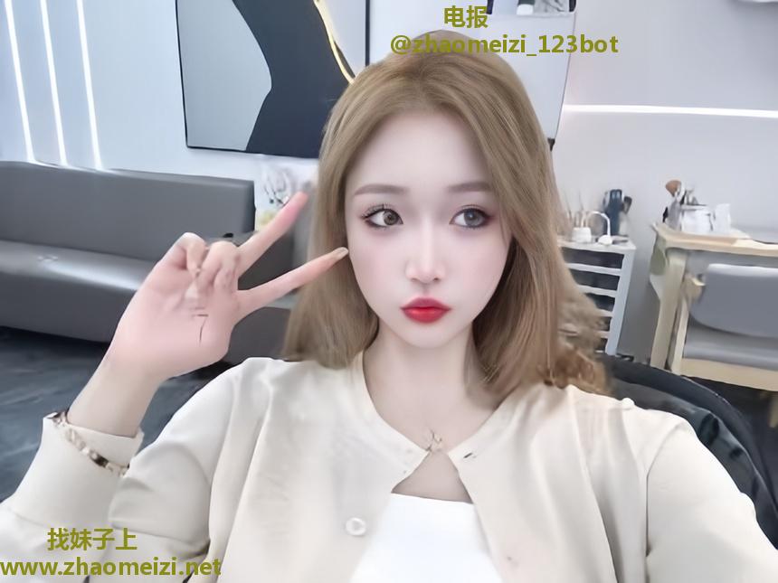 高挑风情服务系妹子