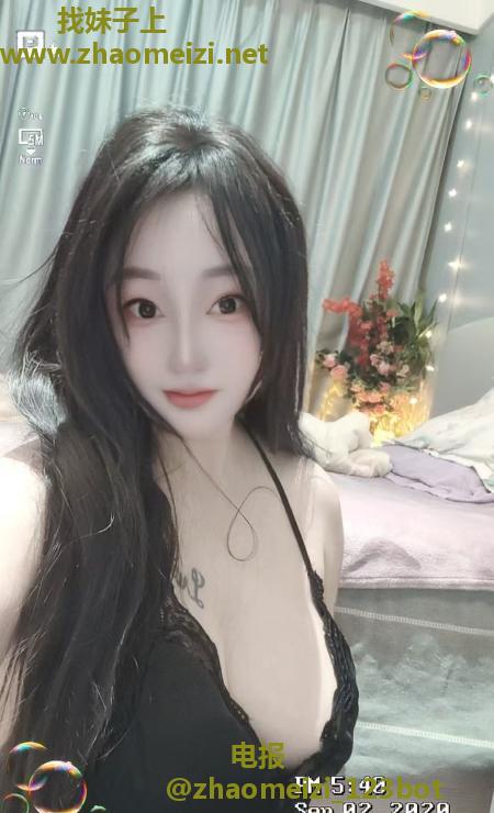 大胸潮喷骚妖精
