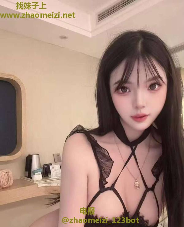 杨浦皙白大奶粉嫩比比