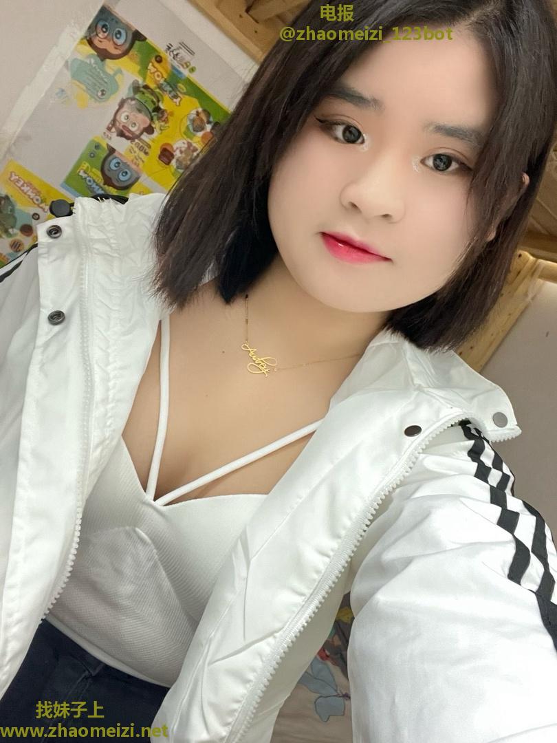 口爆技术好小妹子