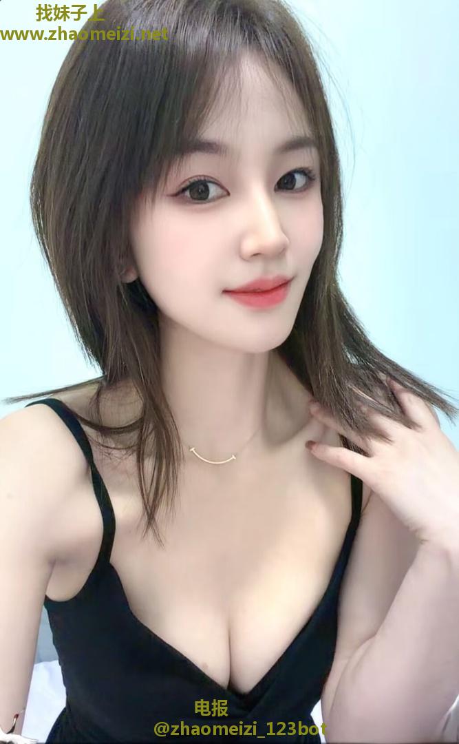 同和性感肤白安琪