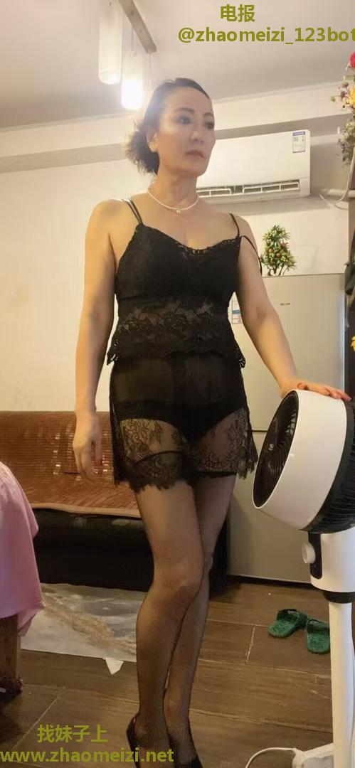 丰乳肥臀优雅姐