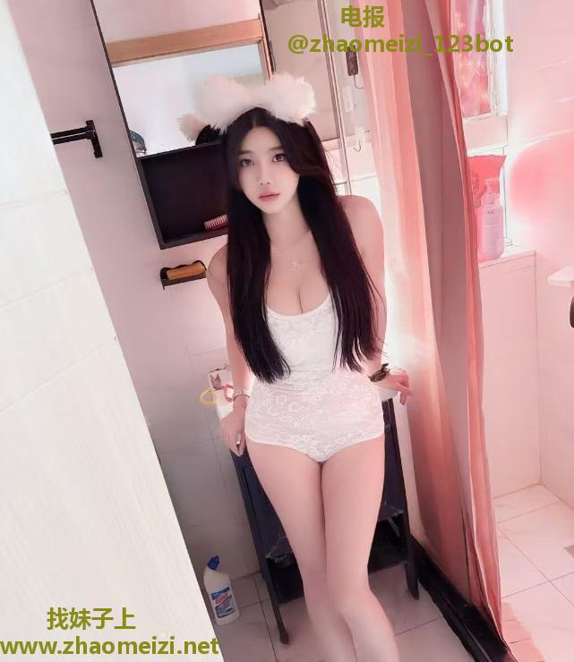 武候零零后巨乳老师