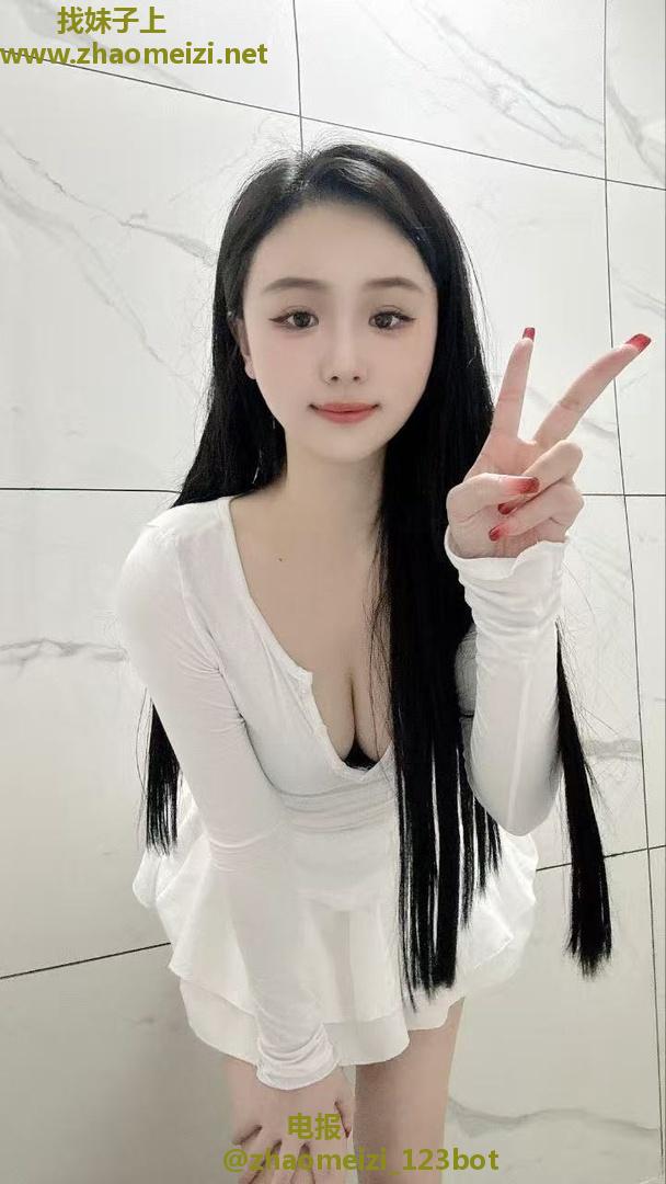 武侯苗条大胸小萝莉
