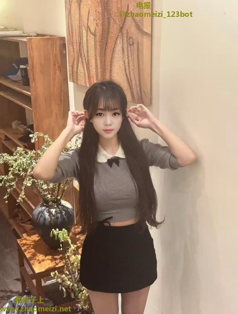 高颜值性感乐乐