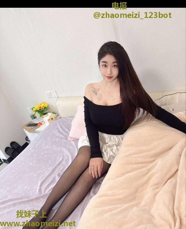 武侯风骚大奶小骚货