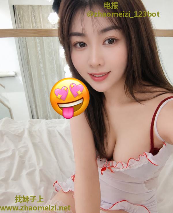 龙岗黑丝臀荡妇