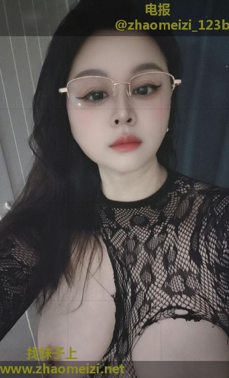 天府二街巨乳美羊羊