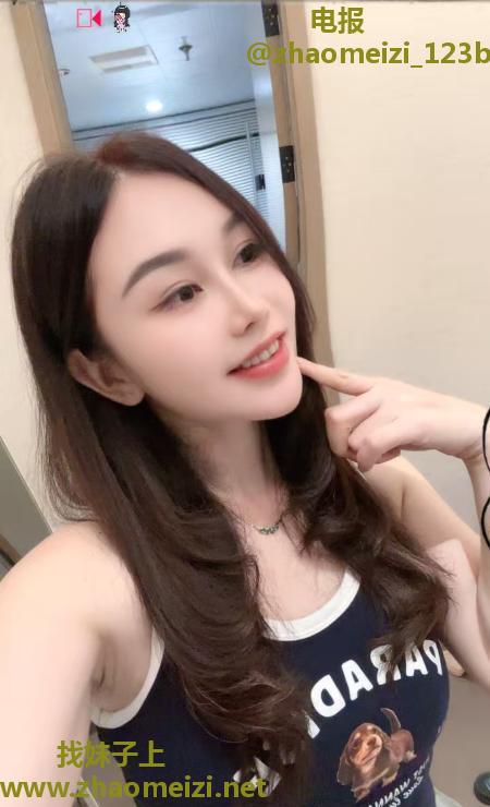 滨江苗条美少妇