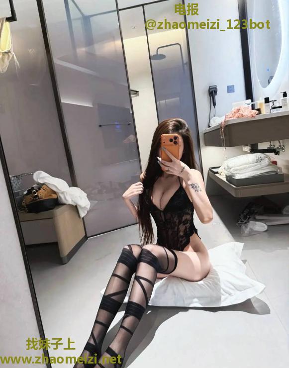 天河A4腰蜜桃臀小㬢