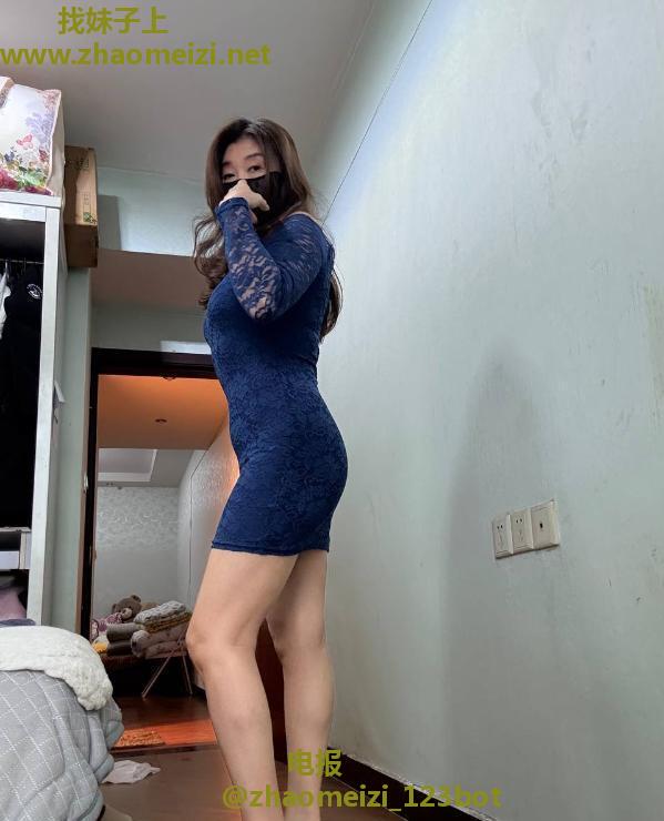 肥臀少妇