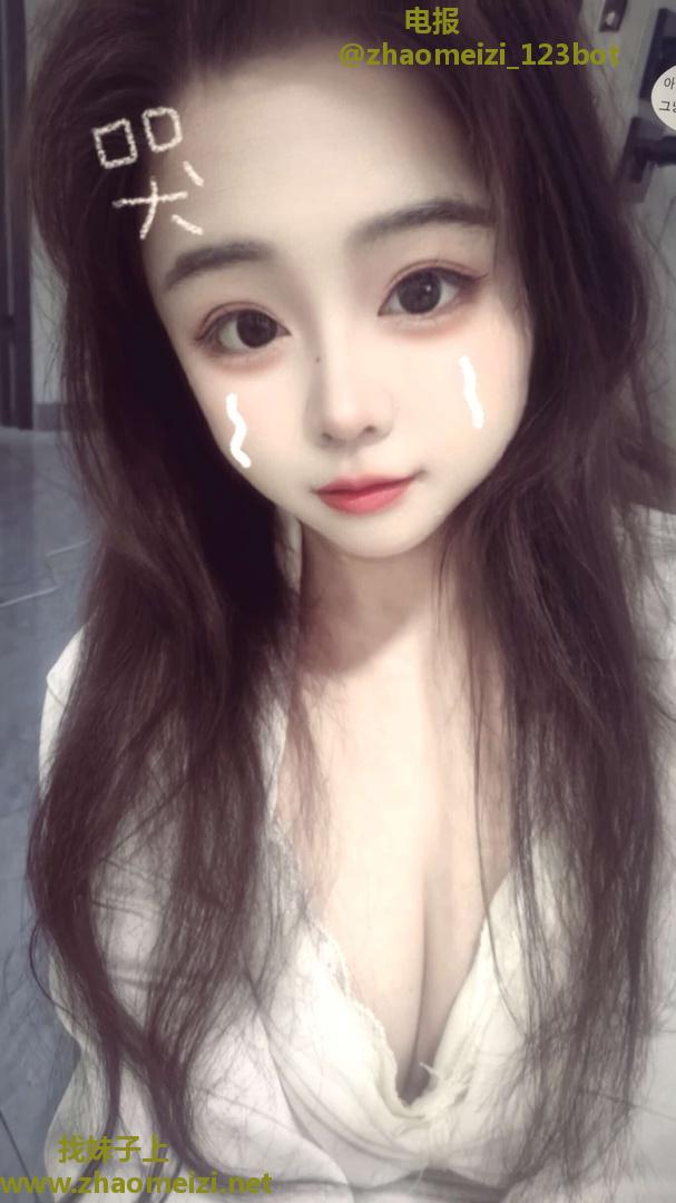 丰满大波骚妹妹