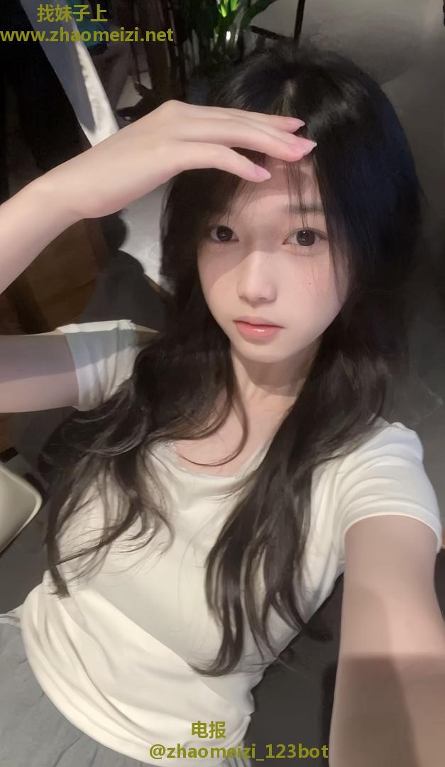 白云粉嫩多汁橙子