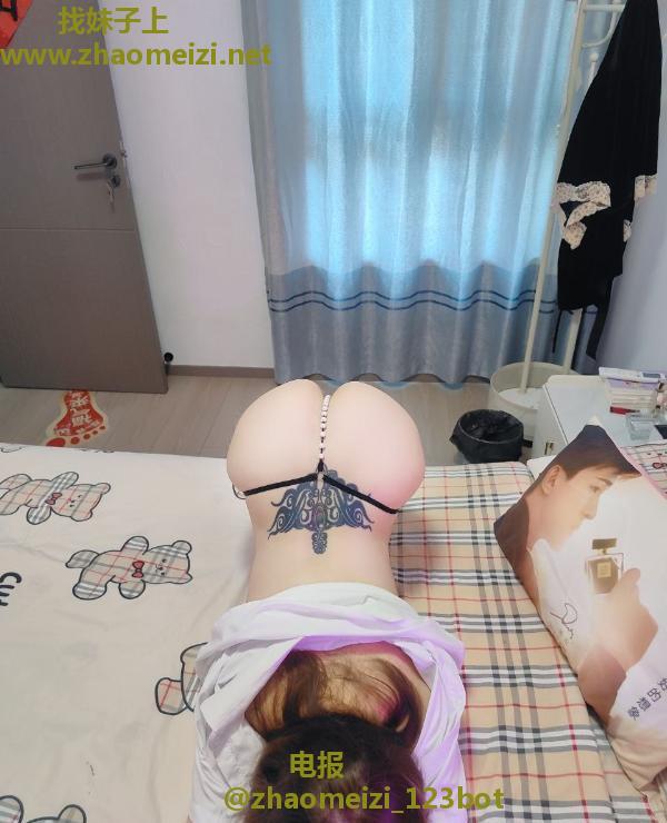 后入纹身冉冉