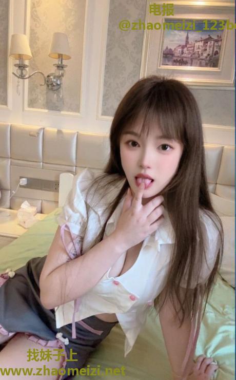 蜀山娃娃脸小骚货