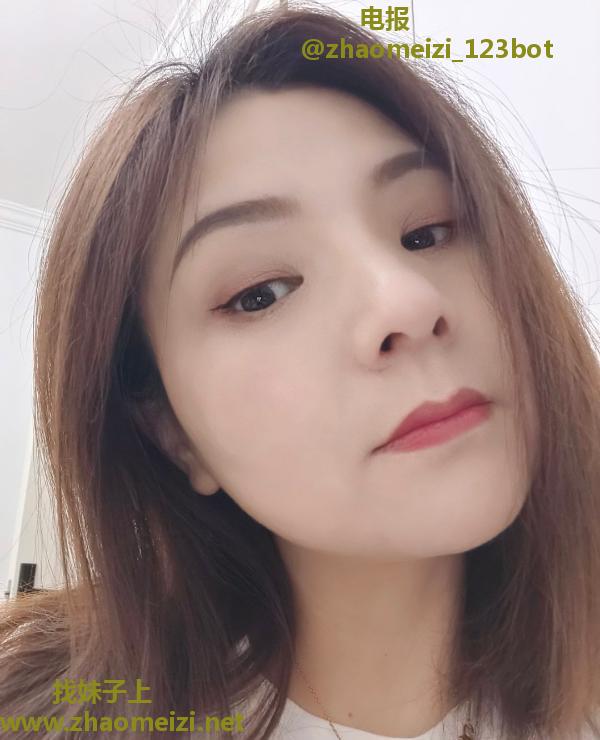 雨花大胸少妇