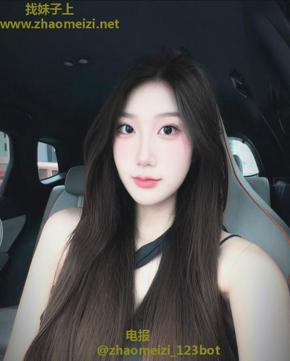 长腿大胸高颜值美女