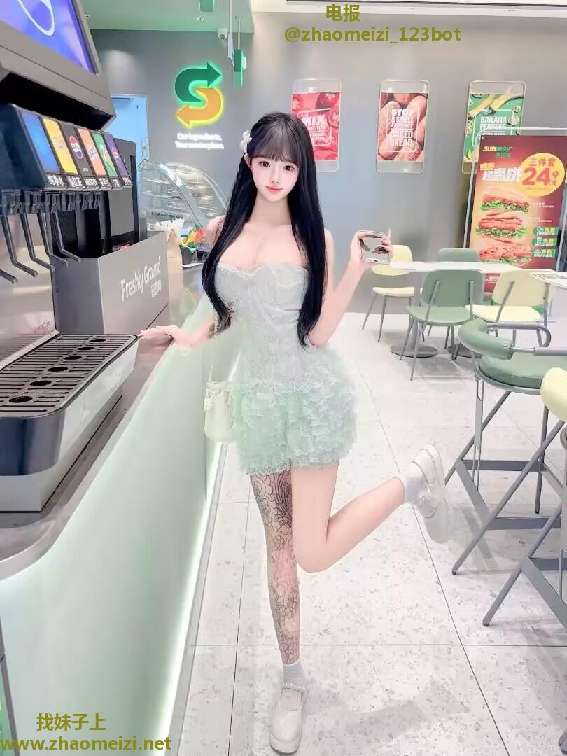 胸大水多粉嫩妹妹