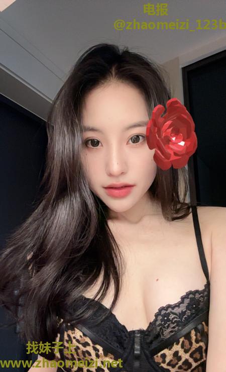 瑜伽健身唇臂悠悠