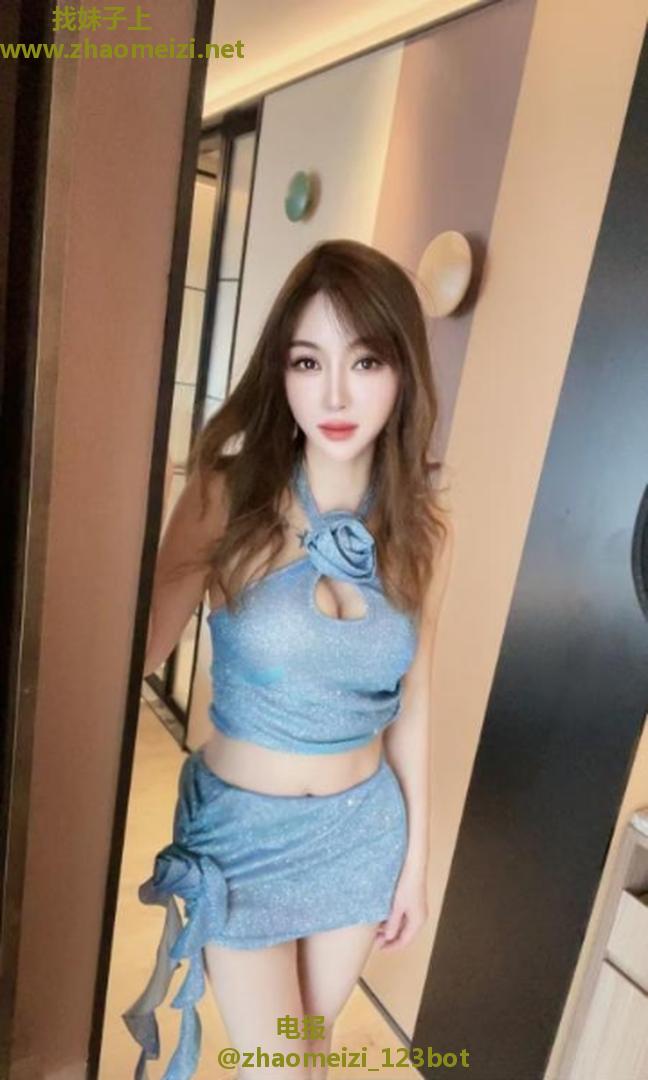 刚下海粉粉逼紧小骚妹