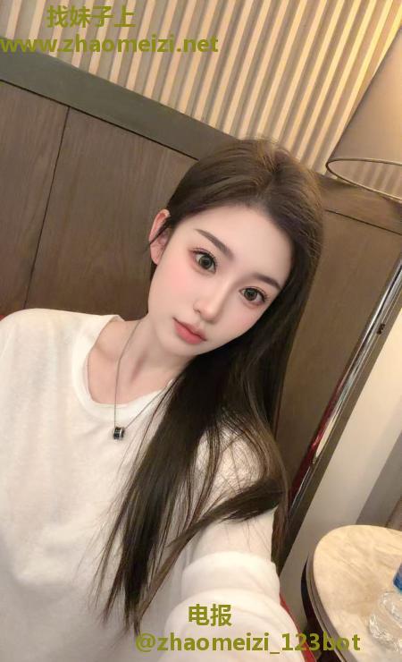 高颜值模特身材极品女