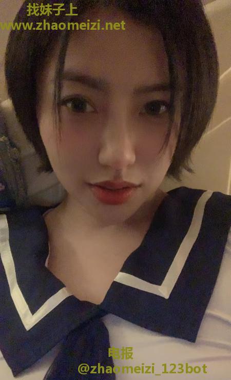 服务系杨菲