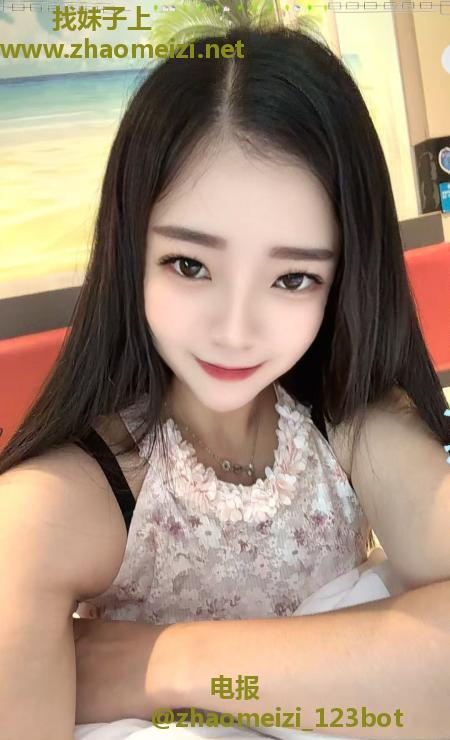 肤白嫩妹九月