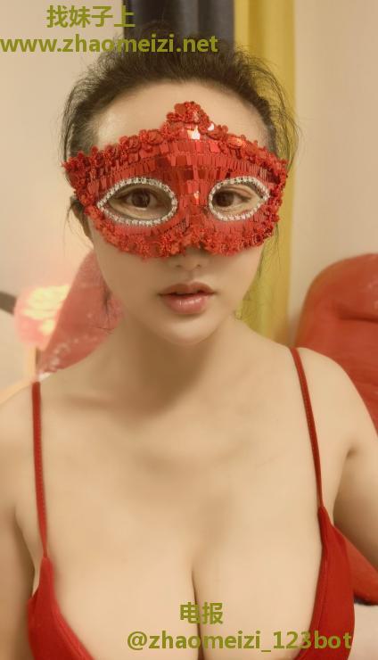 包夜双飞大奶