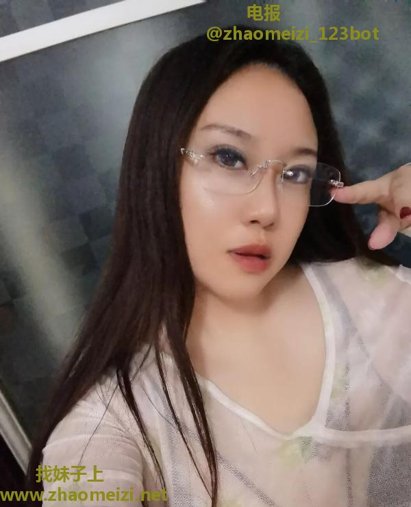 菊乐路大奶莹莹