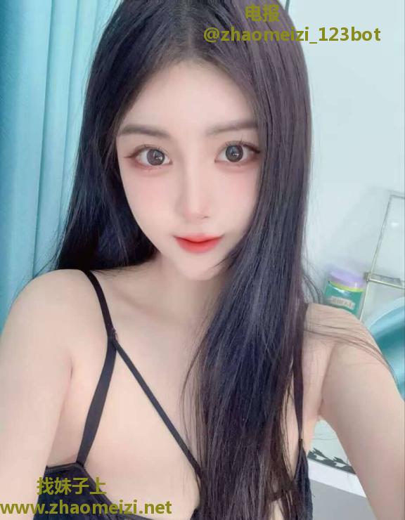 肤白貌美大奶嫩妹