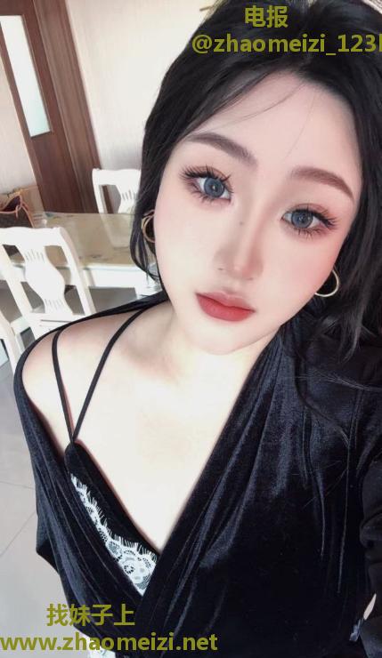 大奶骚货梦琪