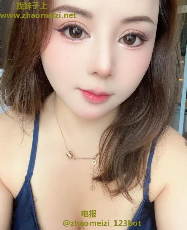 蜀山性感大奶制服诱惑
