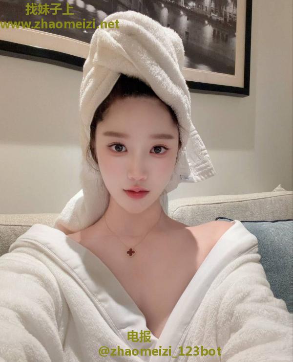人美波圆身材好妹子