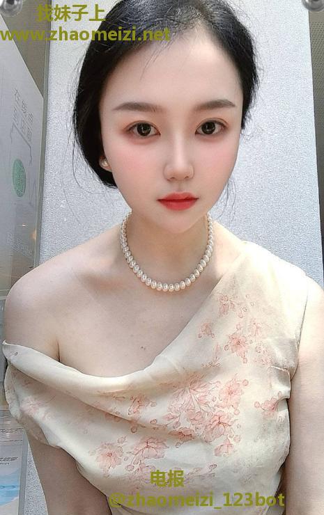 龙华潮喷女神小丽