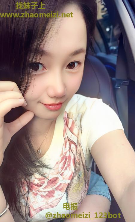 上城爆乳娃娃脸骚货