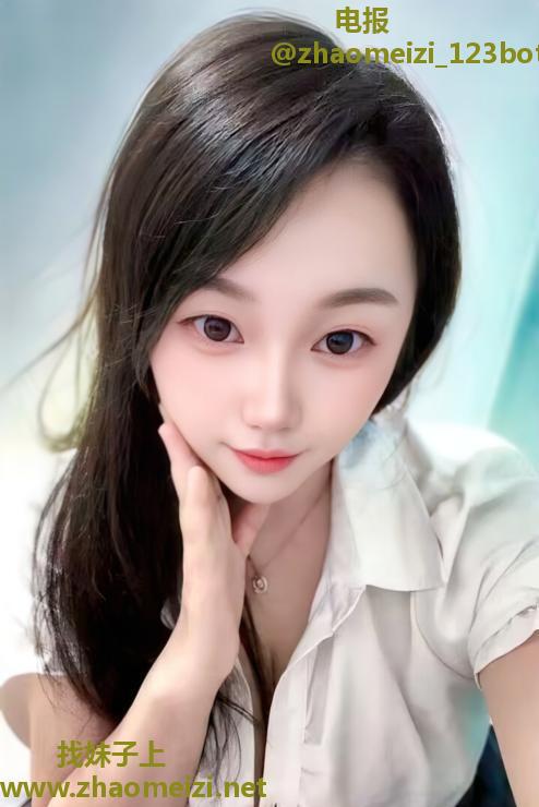 上城爆乳娃娃脸骚货