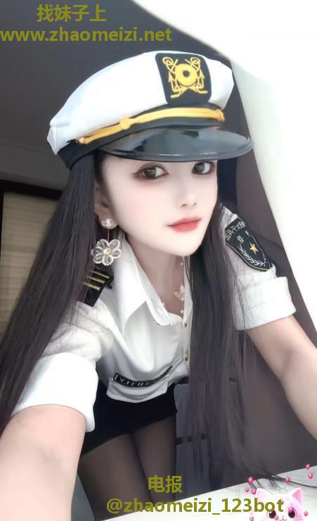 舌吻制服波老师