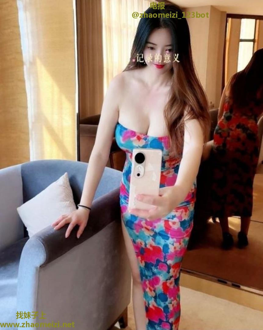 姐姐骚B粉嫩淫水多