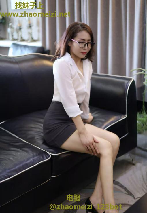 sm三通服务型熟女